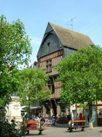 Vendôme town center, loir valley